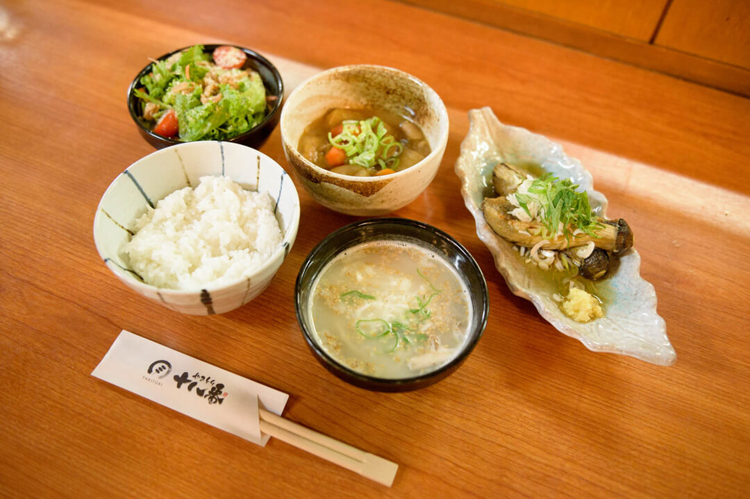 まかないメニュー 十八番御膳